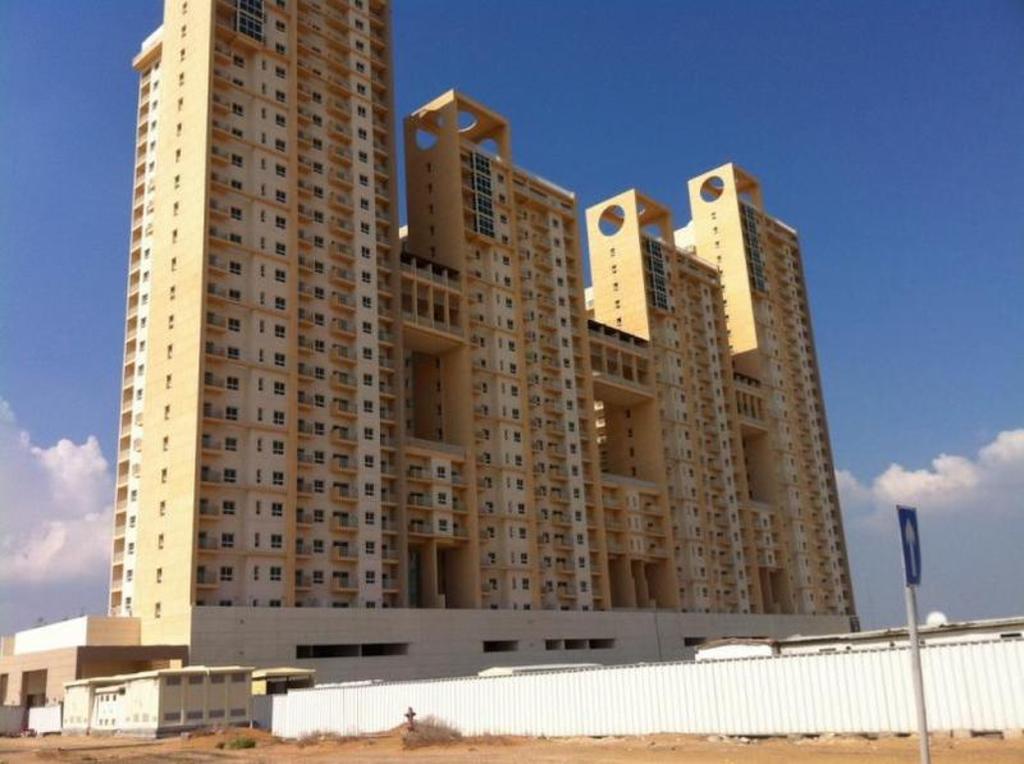 Three Bedroom Apartment - Centrium Impz Dubai Bilik gambar